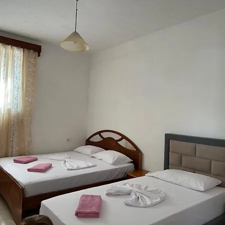 White Stone Apartment Ksamil