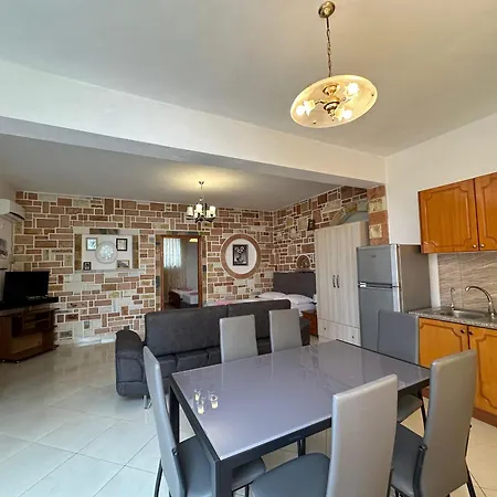 Apartment White Stone *