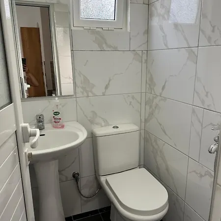 White Stone Apartment *