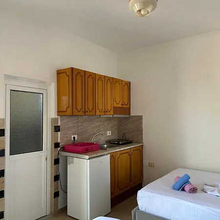 White Stone Apartment *